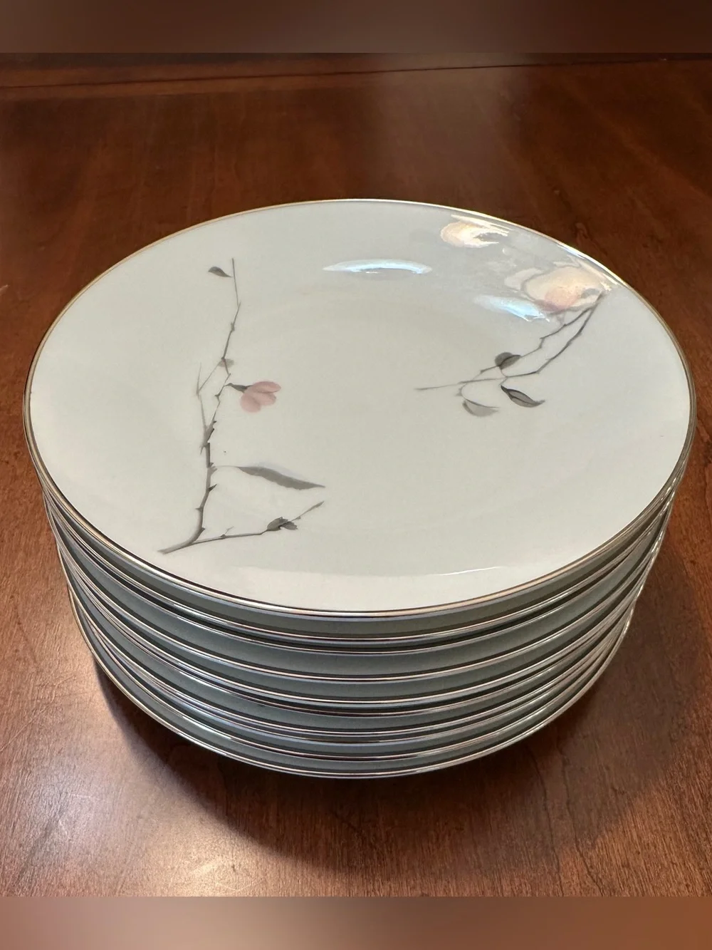 Immaculate 100 Piece Grand Service for 12 MCM Rosenthal Japanese Quince